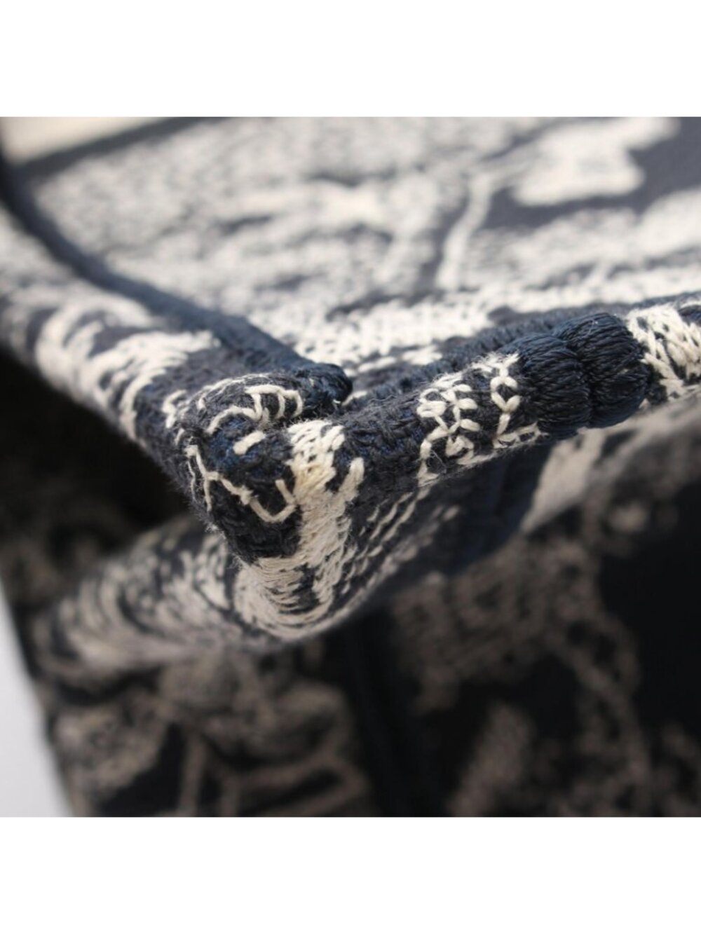 Dior Tote Book Navy Canvas - Picture 6 of 6